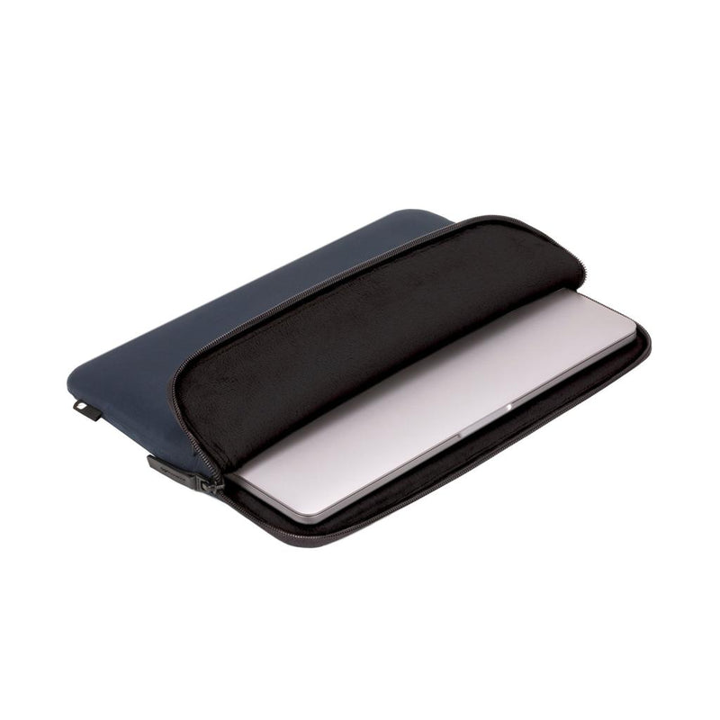 Incase Compact Sleeve with Flight Nylon