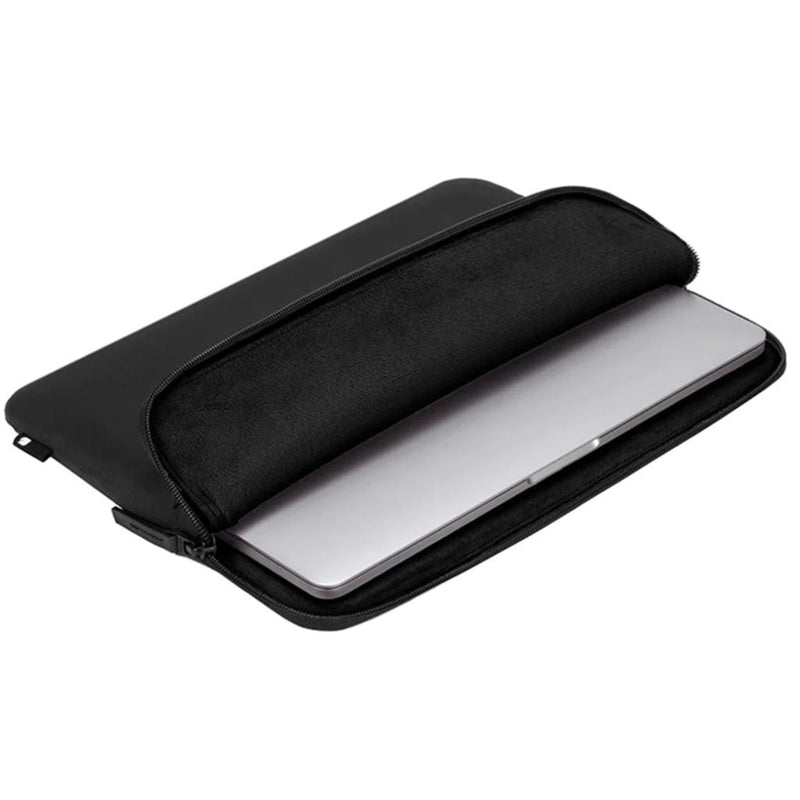 Incase Compact Sleeve with Flight Nylon