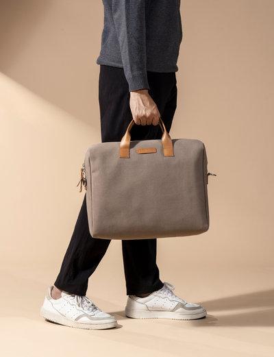 DailyObjects Stria Pro Bag with Retractable Handle